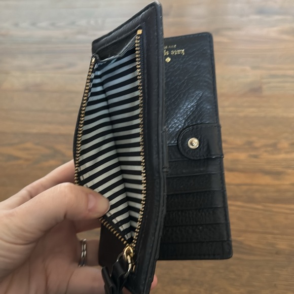 Kate Spade Wallet - Picture 6 of 8